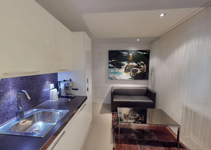 شقة Visionapartments Zweierstrasse - Contactless Check-in زيورخ